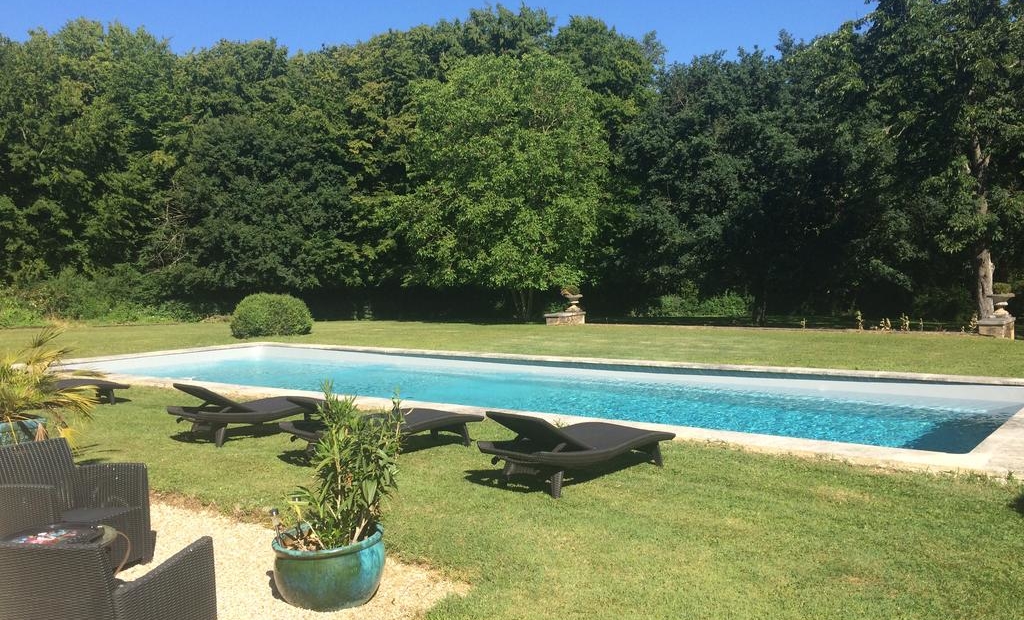 Château de Saint Georges, Maison d'hôtes et Chambre d'hôtes de luxe à Saint-Georges-sur-Moulon, proche de Bourges dans le Centre Val de Loire, Adresses Exclusives