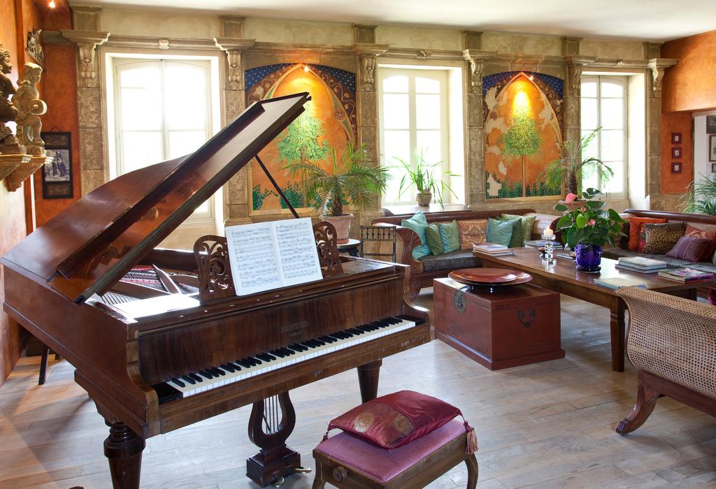 Château de Saint Georges, Maison d'hôtes et Chambre d'hôtes de luxe à Saint-Georges-sur-Moulon, proche de Bourges dans le Centre Val de Loire, Adresses Exclusives