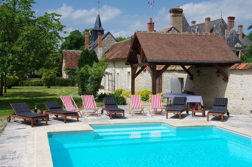 Château de Courcelles Le Roy, Location de luxe, mariage, séminaires, evenement proche d'Orléans, Bourges et Auxerre dans le Centre Val de Loire, Adresses Exclusives