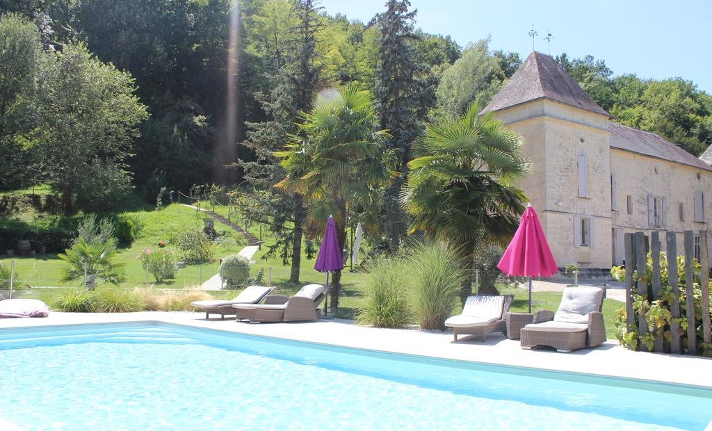 Château de Courtebotte, Maison d'hôtes et Chambre d'hôtes de luxe en Dordogne, proche de Bordeaux, Adresses Exclusives.