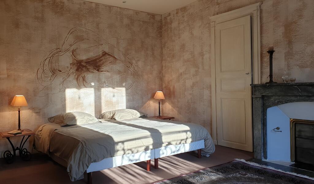 La Villa des Arts, chambre d'hôtes et maison d'hôtes de luxe à Savigné-l'Évêque, proche de Le Mans dans le Centre Val de Loire, Adresses Exclusives.