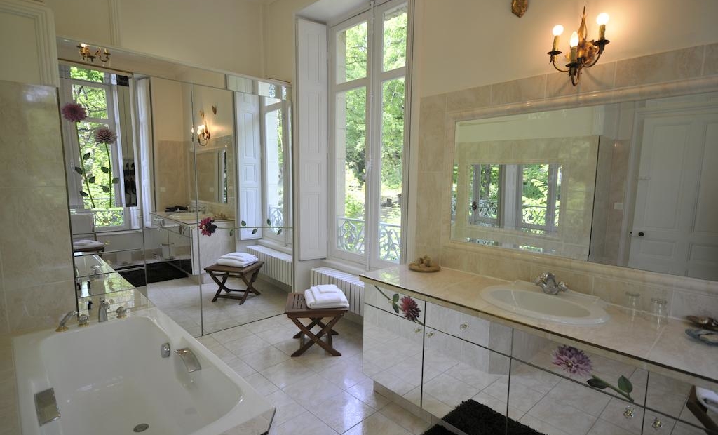 Château Bouvet Ladubay, chambre d'hôtes et maison d'hôtes de luxe à Saumur, Val de Loire, Adresses Exclusives.