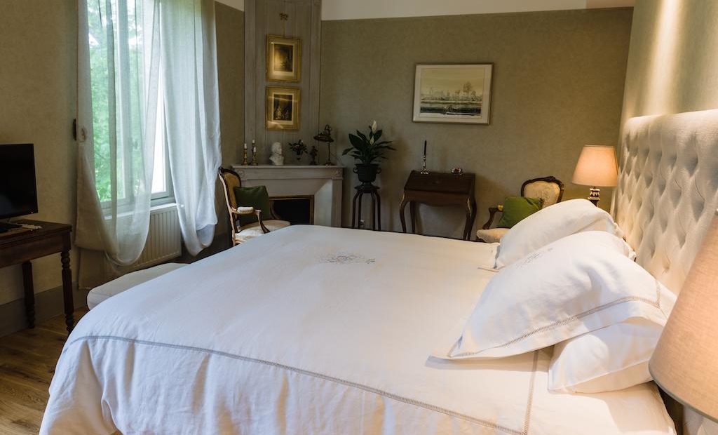 Château de Saint Georges, Maison d'hôtes et Chambre d'hôtes de luxe à Saint-Georges-sur-Moulon, proche de Bourges dans le Centre Val de Loire, Adresses Exclusives