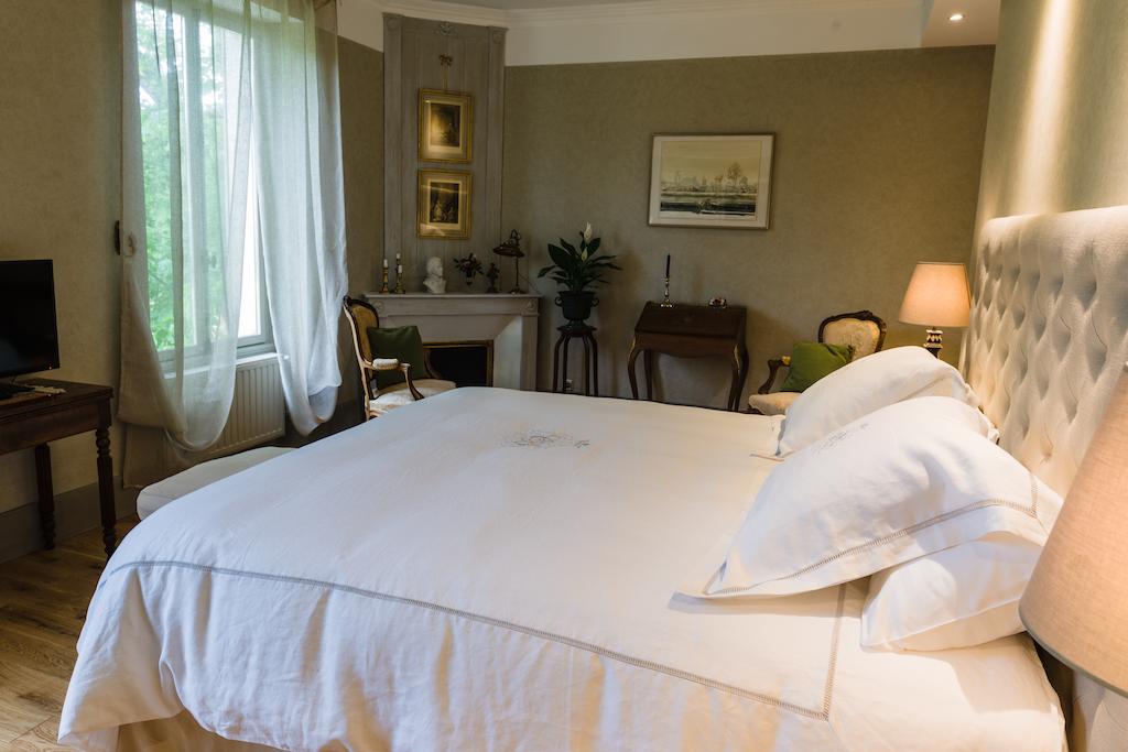 Château de Saint Georges, Maison d'hôtes et Chambre d'hôtes de luxe à Saint-Georges-sur-Moulon, proche de Bourges dans le Centre Val de Loire, Adresses Exclusives