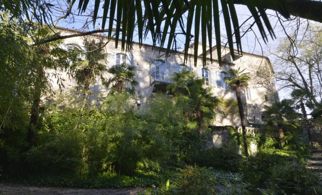 Château d'Uzer, Maison et chambres d'hôtes de Luxe entre Provence et Cévennes, en sud Ardèche. Adresses Exclusives