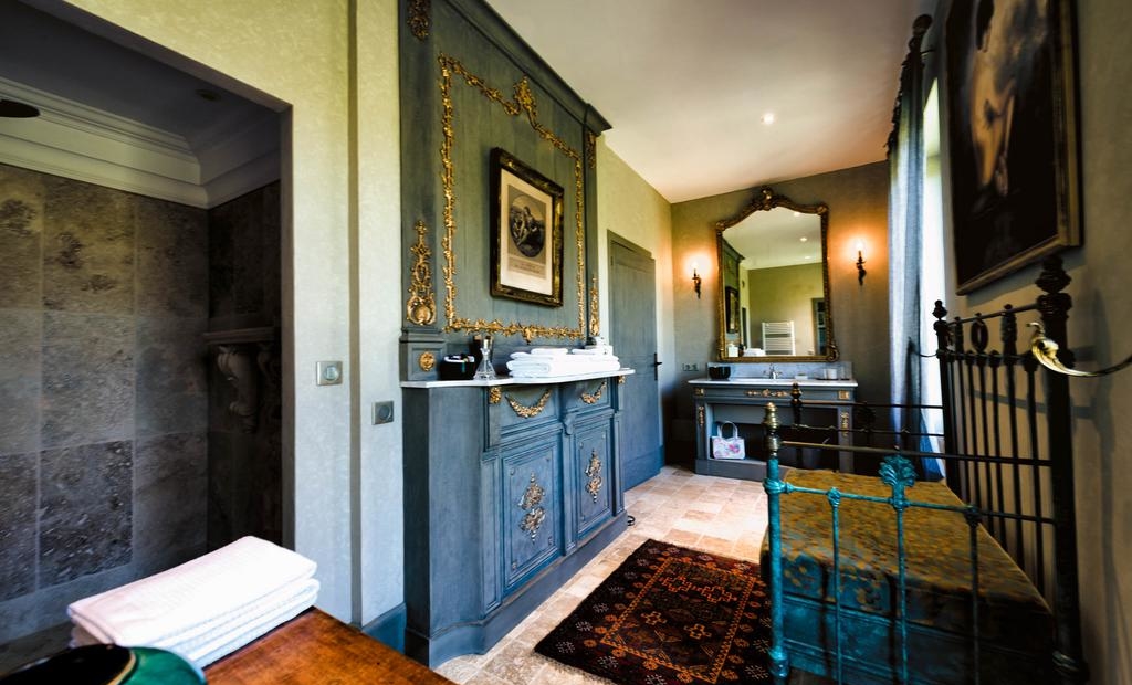 Château de Saint Georges, Maison d'hôtes et Chambre d'hôtes de luxe à Saint-Georges-sur-Moulon, proche de Bourges dans le Centre Val de Loire, Adresses Exclusives