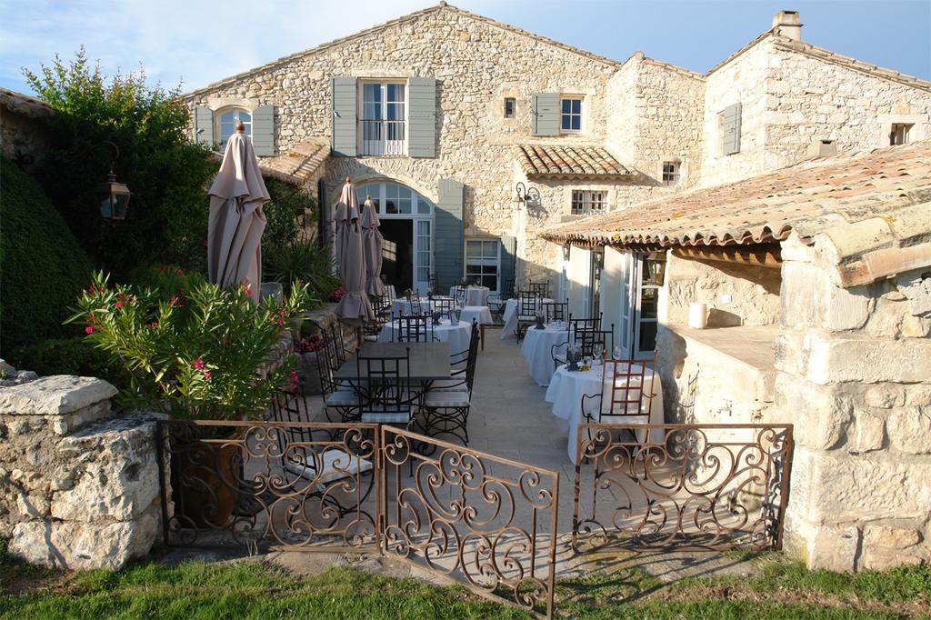 Mas de la Rose, Chambre d'hôtes de luxe à Orgon proche de St Remy de Provence, Adresses Exclusives