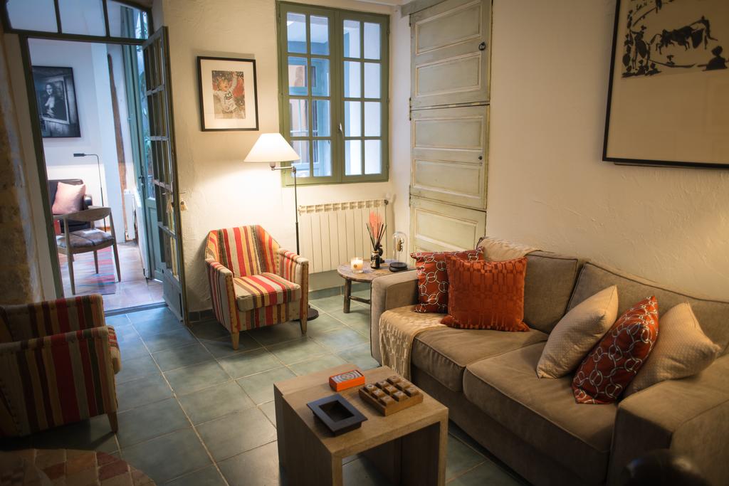 La Banasterie, maison d'hôtes de luxe dans le centre ville d'Avignon à côte du Palais des Papes, Adresses Exclusives