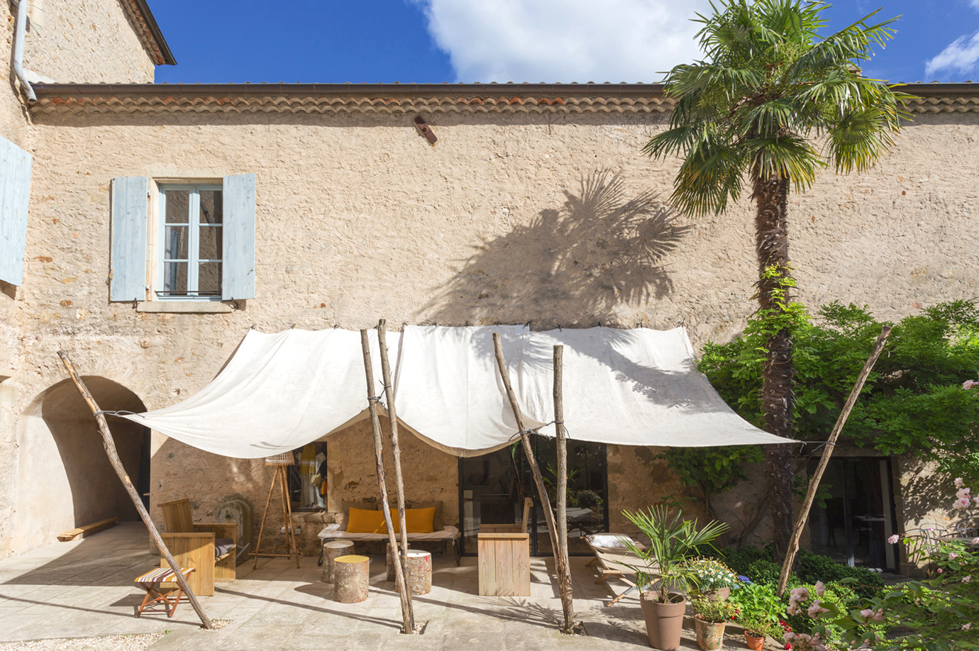Château d'Uzer, Maison et chambres d'hôtes de Luxe entre Provence et Cévennes, en sud Ardèche. Adresses Exclusives