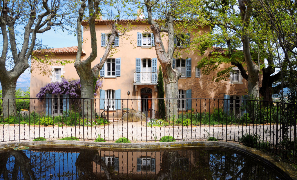 Château Grand Boise, location de luxe à Trets en Provence avec vue sur le vignoble Sainte Victoire, Adresses Exclusives