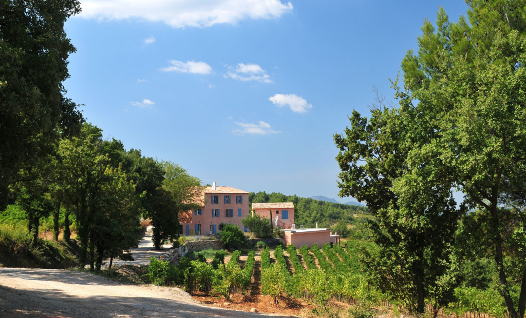 Château Grand Boise, location de luxe à Trets en Provence avec vue sur le vignoble Sainte Victoire, Adresses Exclusives