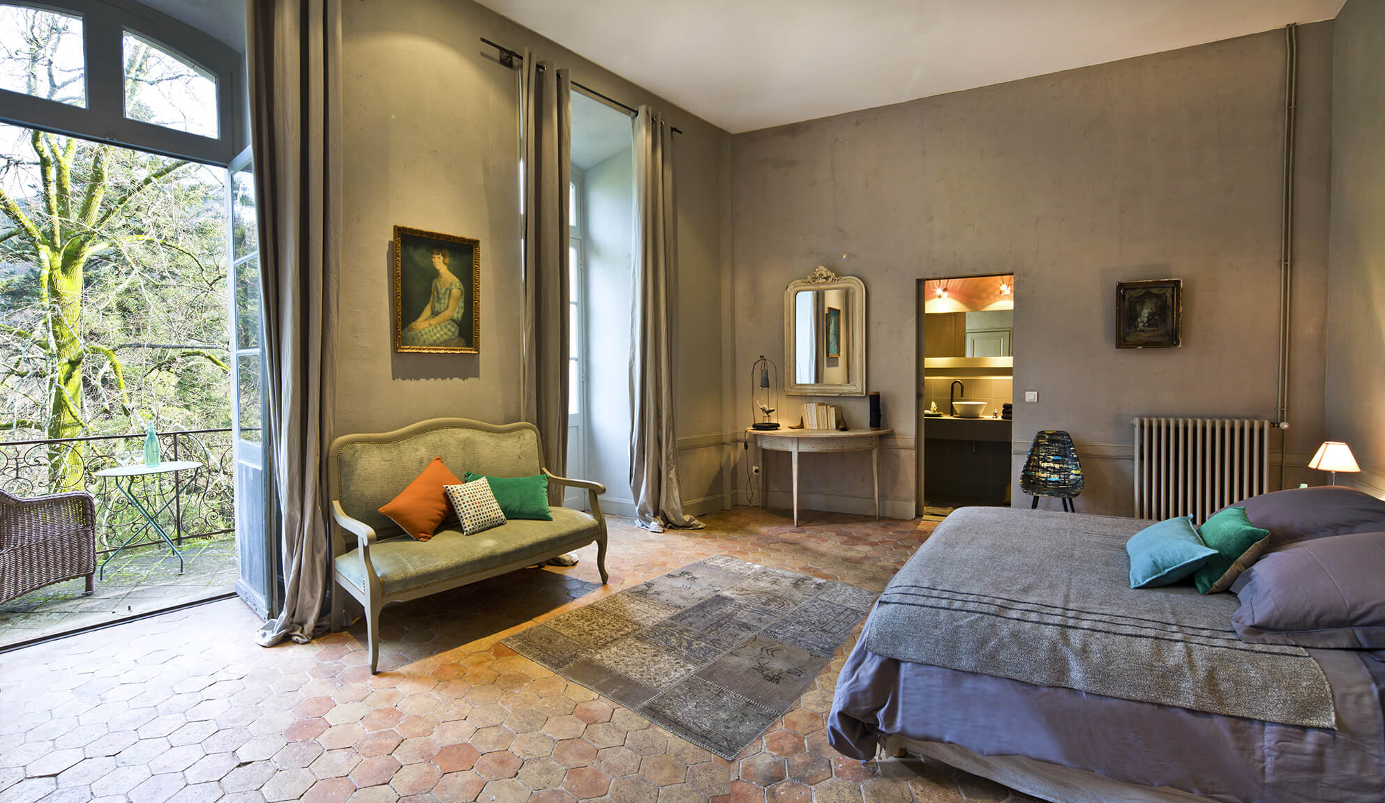 Château d'Uzer, Maison et chambres d'hôtes de Luxe entre Provence et Cévennes, en sud Ardèche. Adresses Exclusives