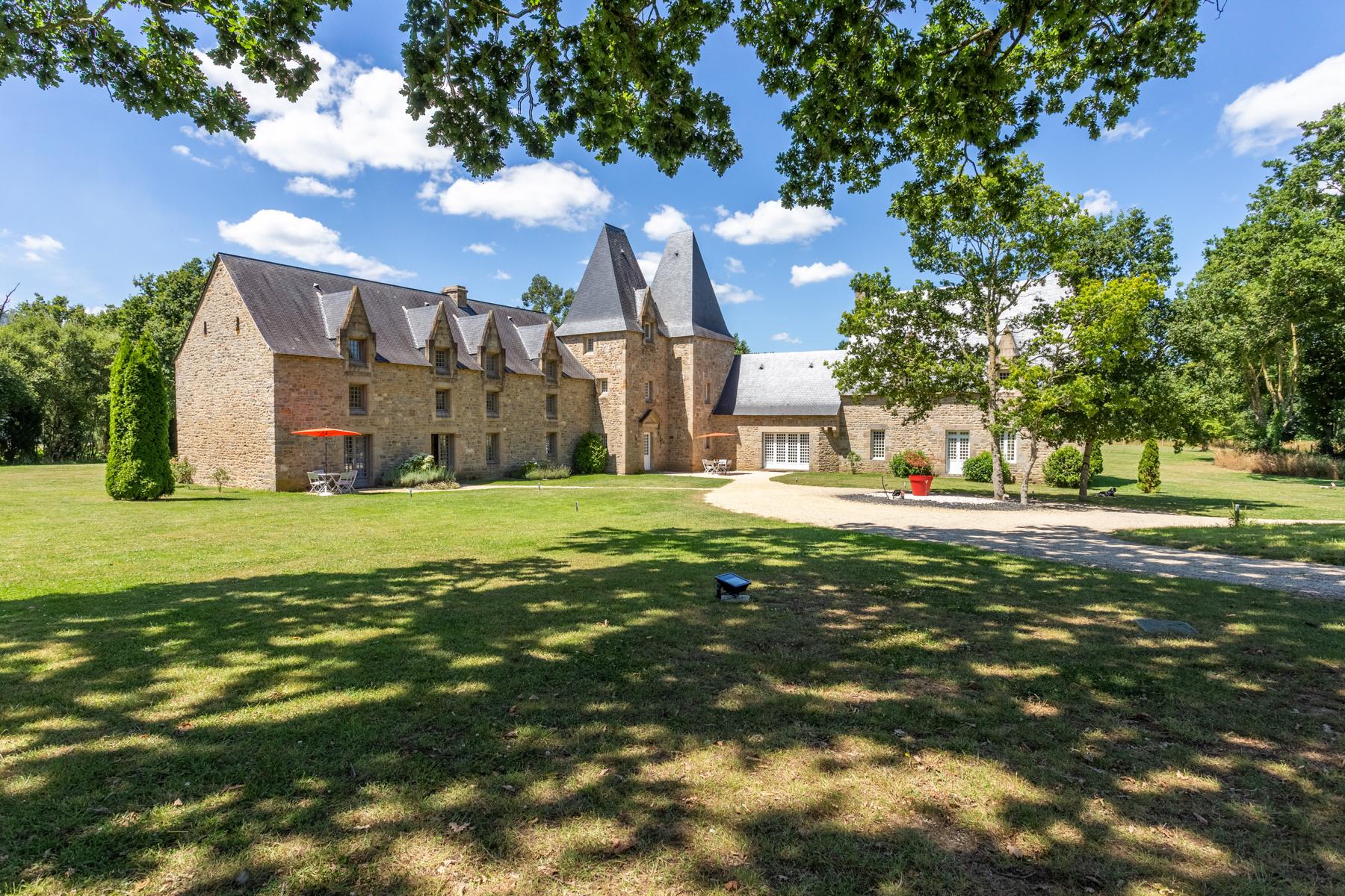 Manoir de Pléac - Location de gîtes de luxe à Combourg en Bretagne - Adresses Exclusives