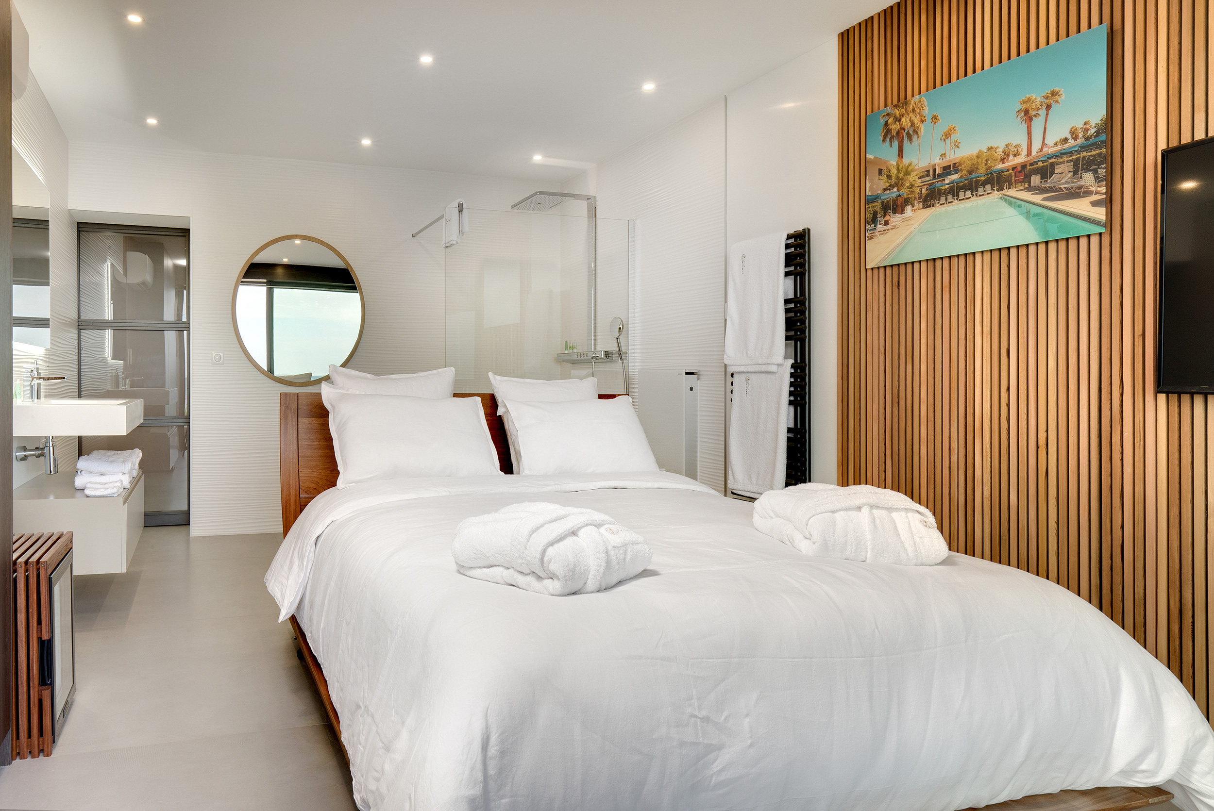 Villa Miramar est une Adresse Exclusive qui propose chambre d’hôtes de charme et luxe dans le Bassin de Thau Frontignan proche de Sète en Occitanie France - Adresses Exclusives
